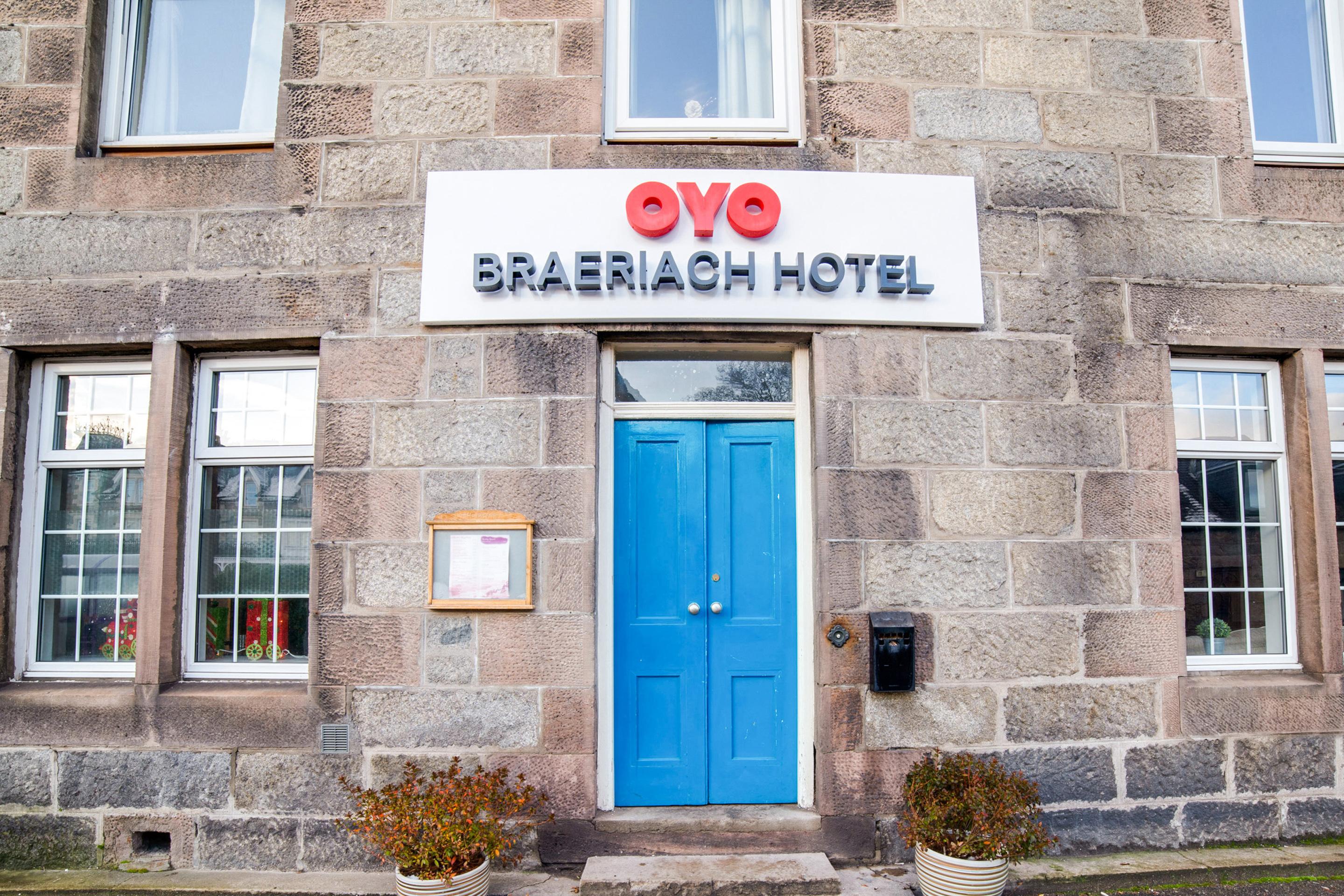 Oyo Braeriach Hotel, Highlands Scotland Newtonmore Exterior photo